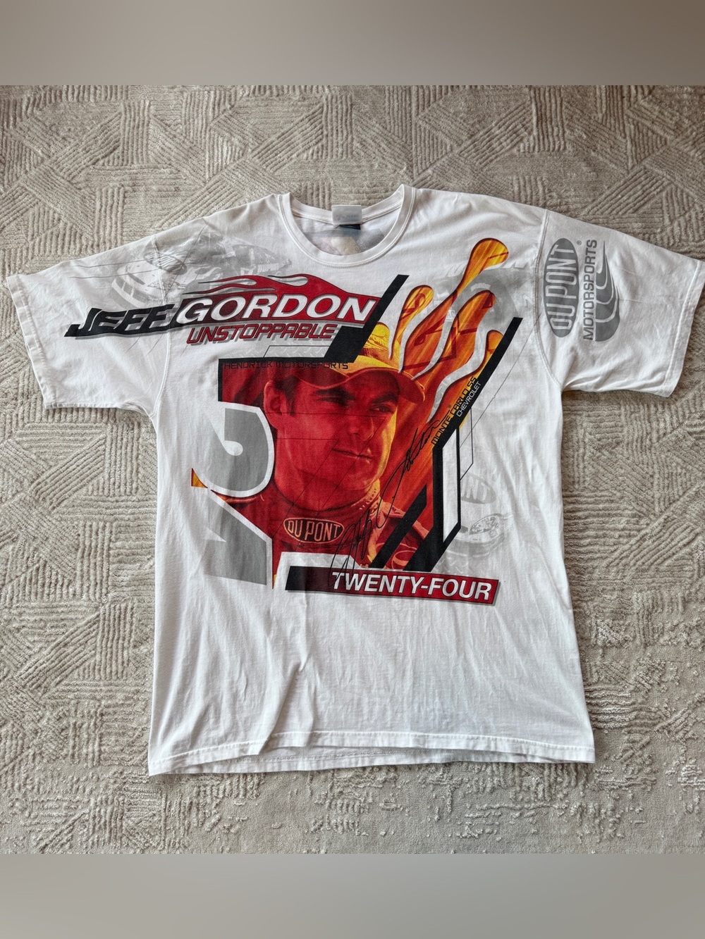 Chase Authentics Jeff Gordon DuPont NASCAR Graphic T-Shirt 2XL White Red #24